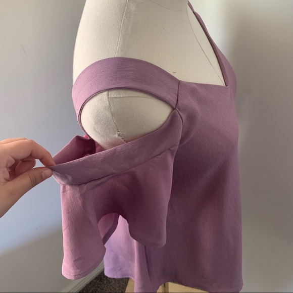 Lilac Siena Sky Cold Shoulder Top | size large - Picture 8 of 8